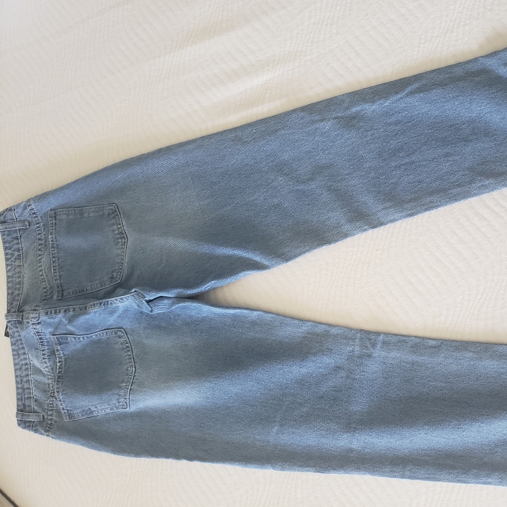 Jean - Picture 3 of 4